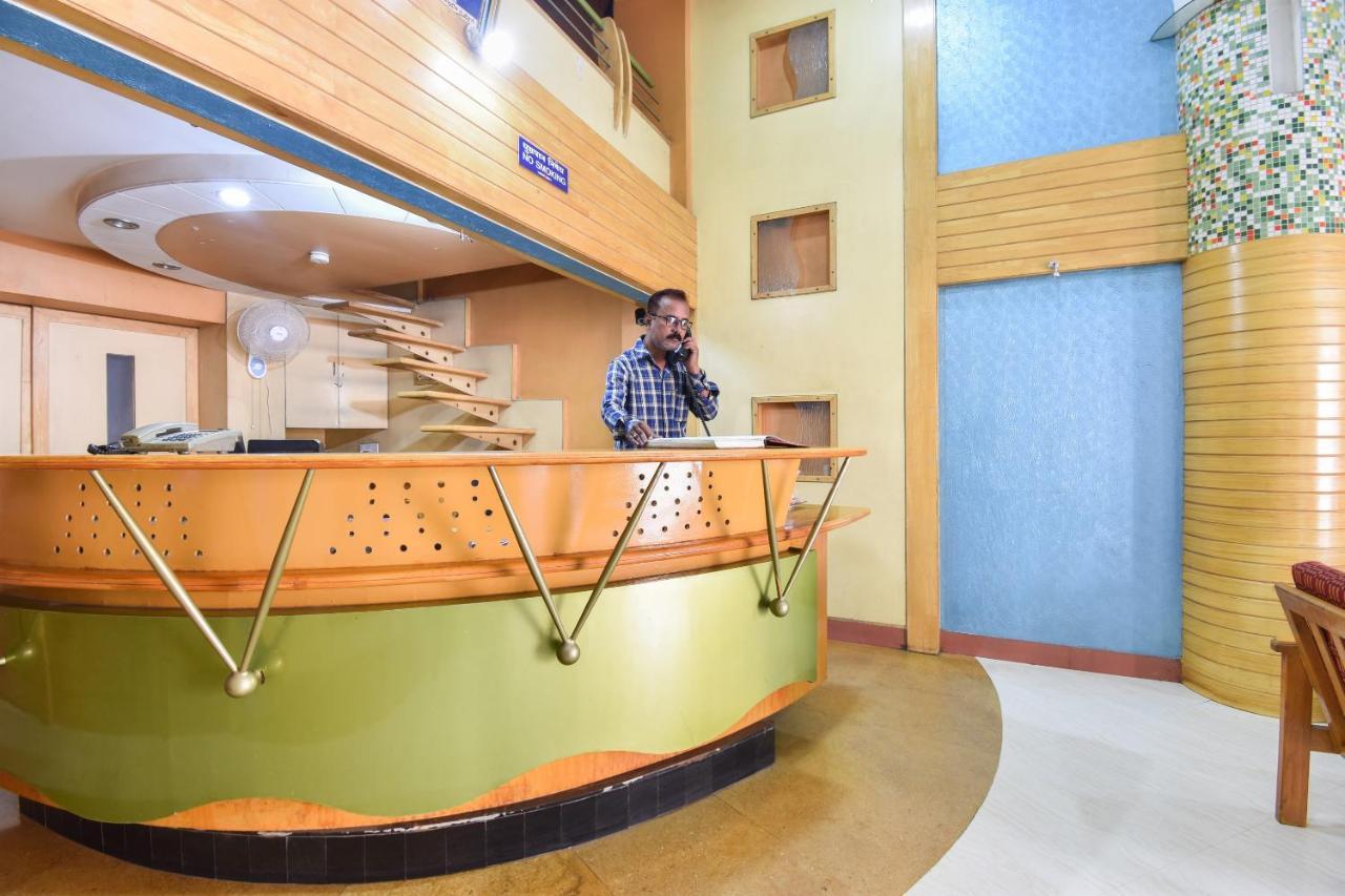 Oyo 63264 Hotel Shamiana Pandharpur Dış mekan fotoğraf