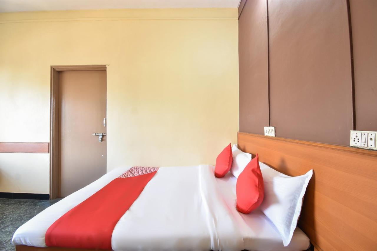 Oyo 63264 Hotel Shamiana Pandharpur Dış mekan fotoğraf